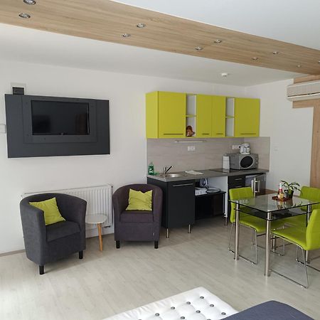 Ujhely Apartmanhaz Шиофок Экстерьер фото