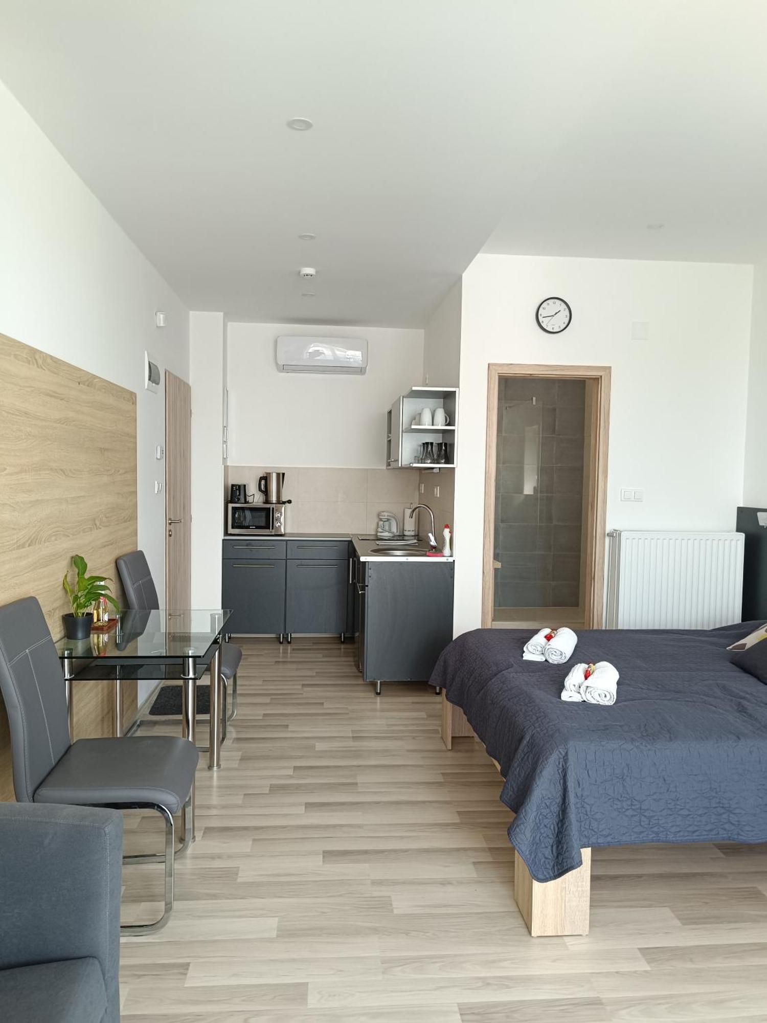 Ujhely Apartmanhaz Шиофок Экстерьер фото